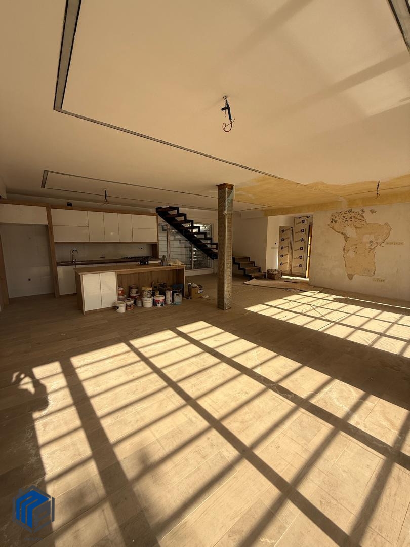 825 متر زمین 250 متر بنا - تصویر 15