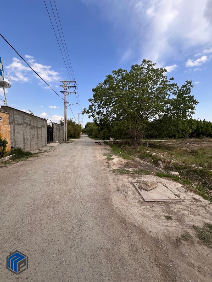 1000 متر زمین