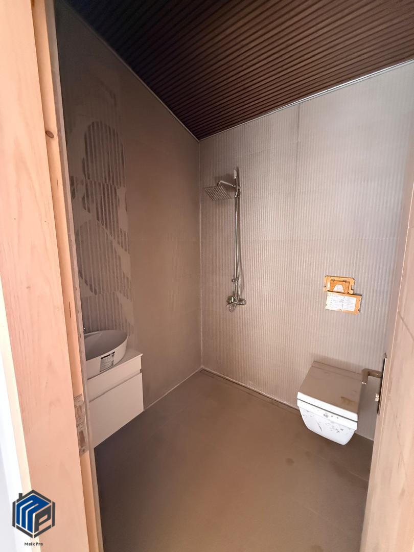 825 متر زمین 250 متر بنا - تصویر 16