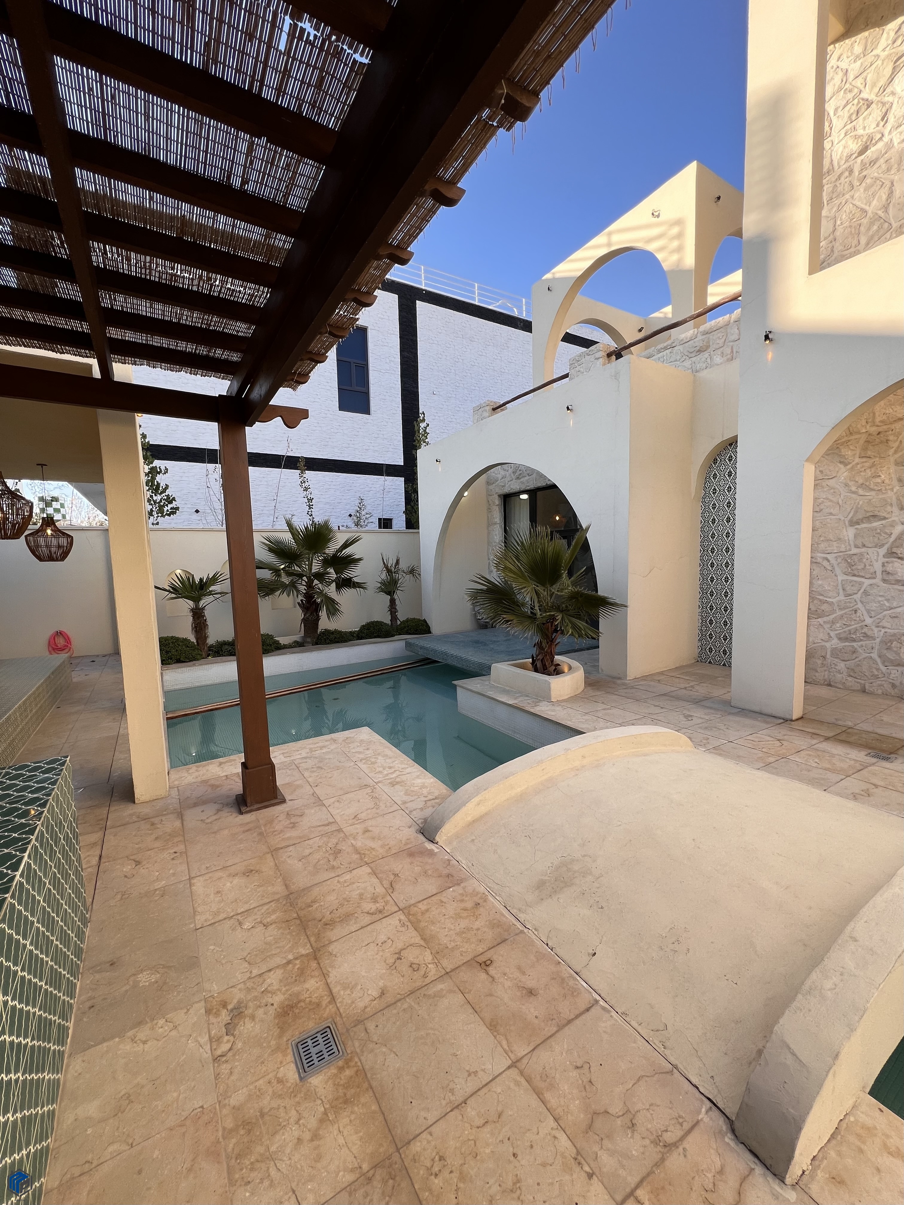 ویلا مدیترانه ای به سبک کازابلانکا - تصویر 23