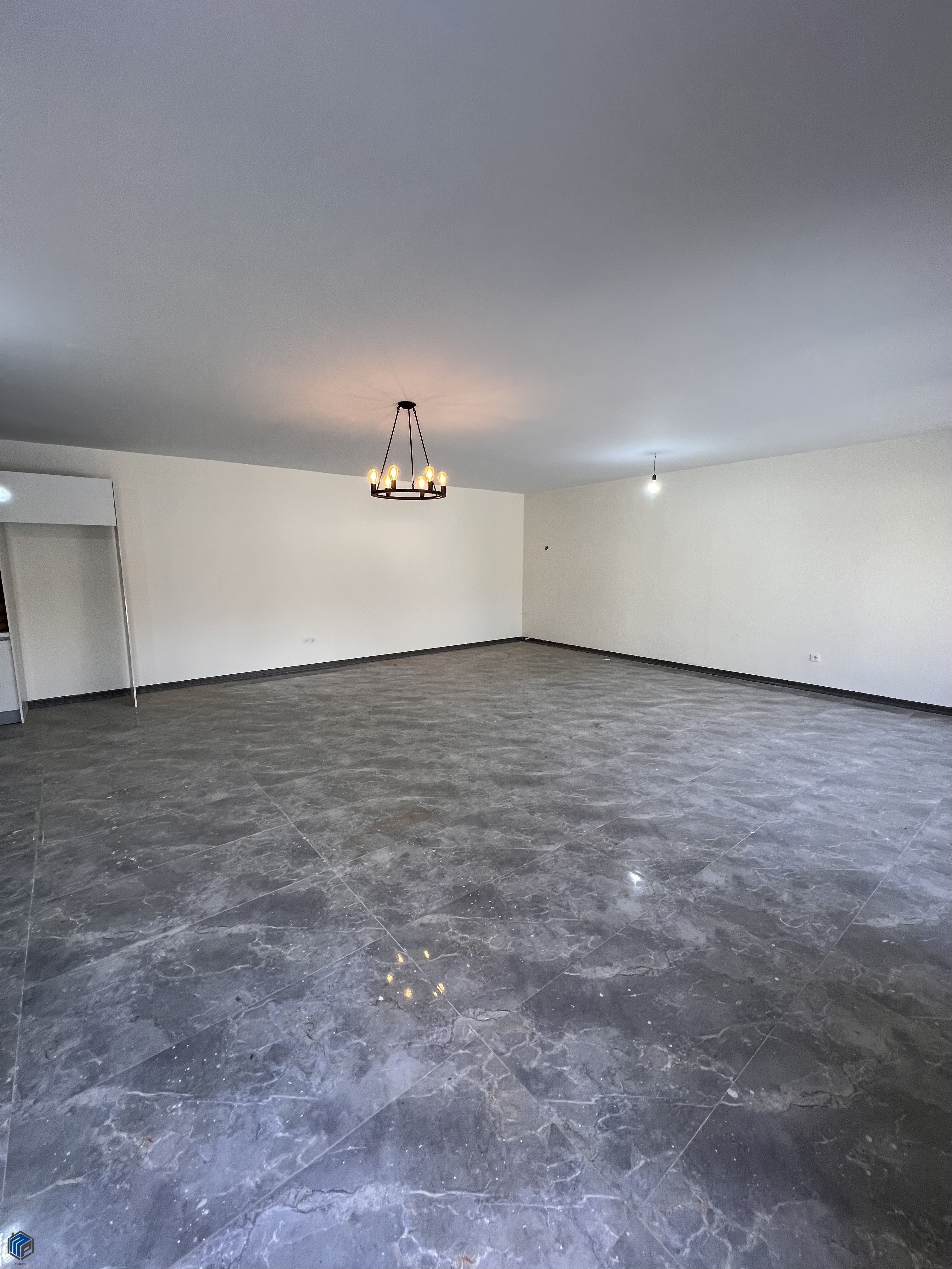 ۳۰۰ مترویلا خوش قیمت - تصویر 4