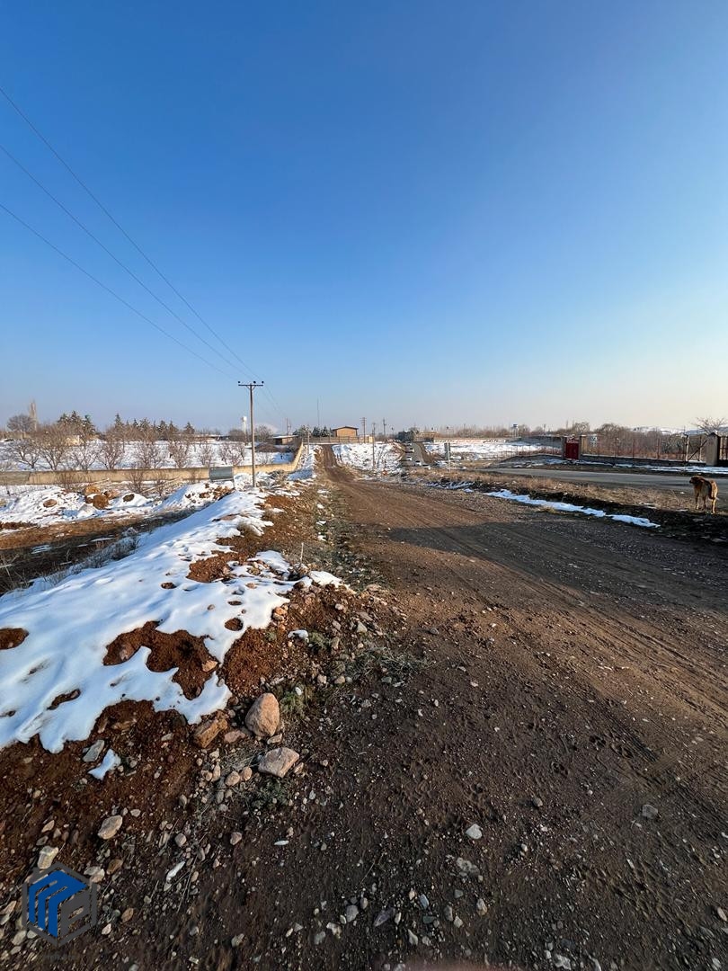 کوهسار روستای شنده ۶۰۰متر زمین - تصویر 2