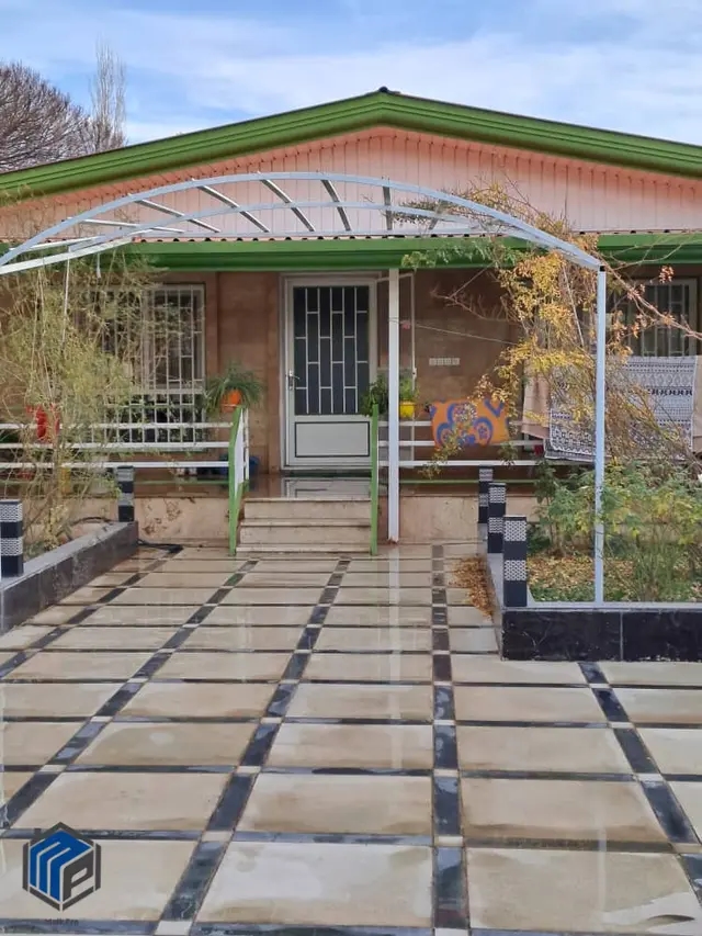 کوهسار 850 متر 110 متر بنا 50 متر سرایداری