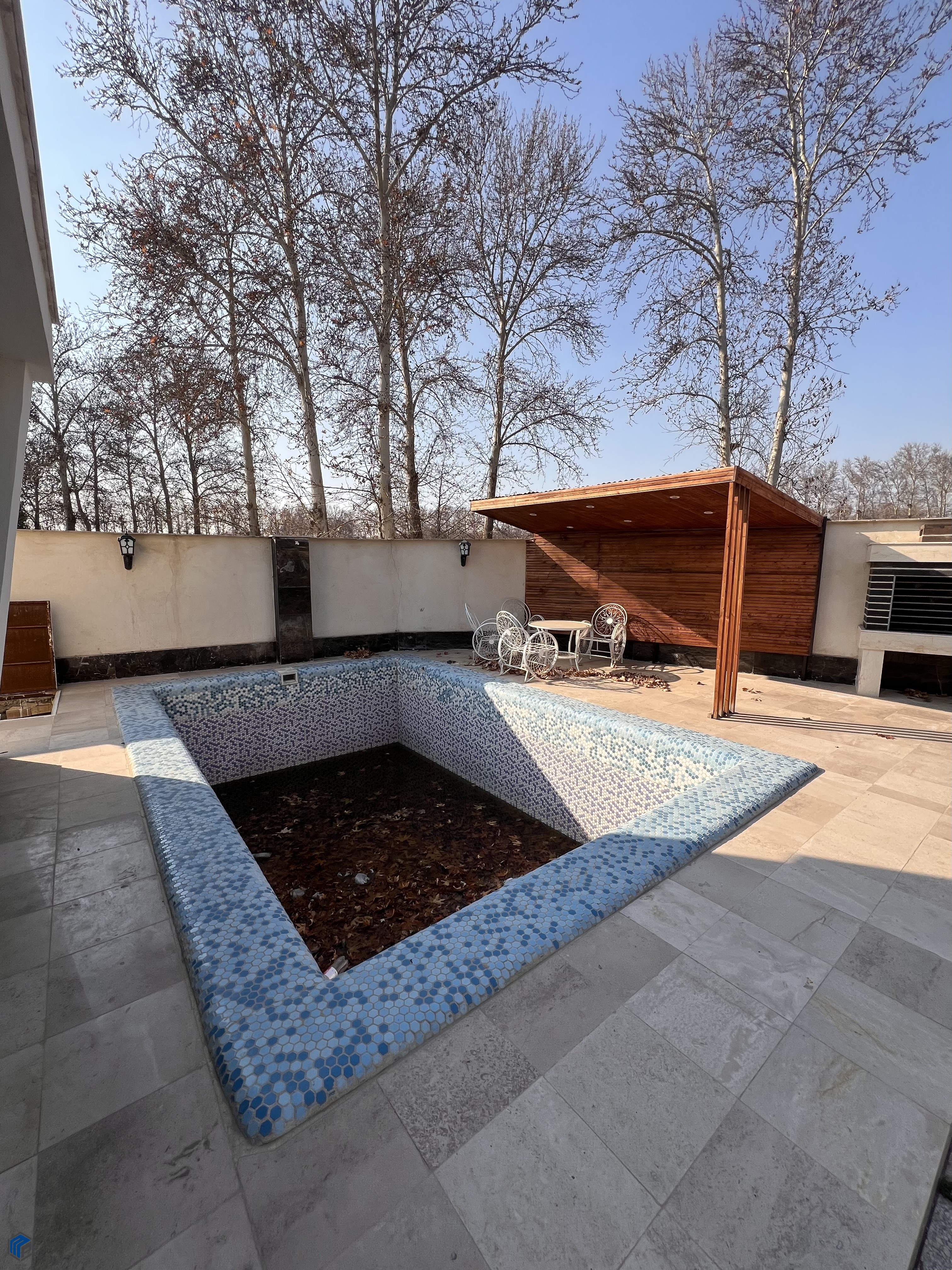 ۳۰۰ مترویلا خوش قیمت - تصویر 2