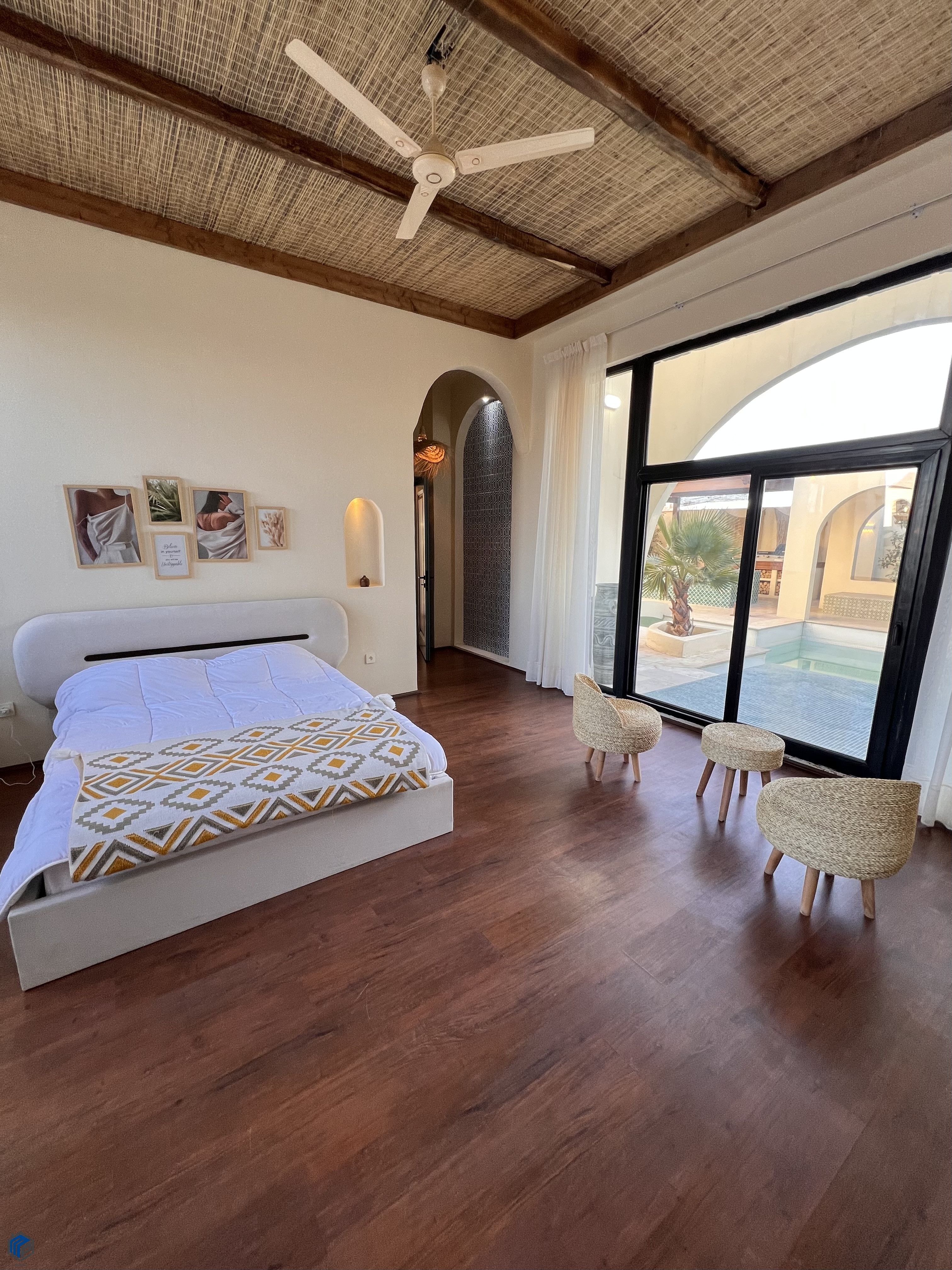 ویلا مدیترانه ای به سبک کازابلانکا - تصویر 18