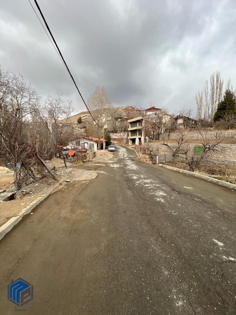 کردان اغشت ۲۵۰ متر زمین