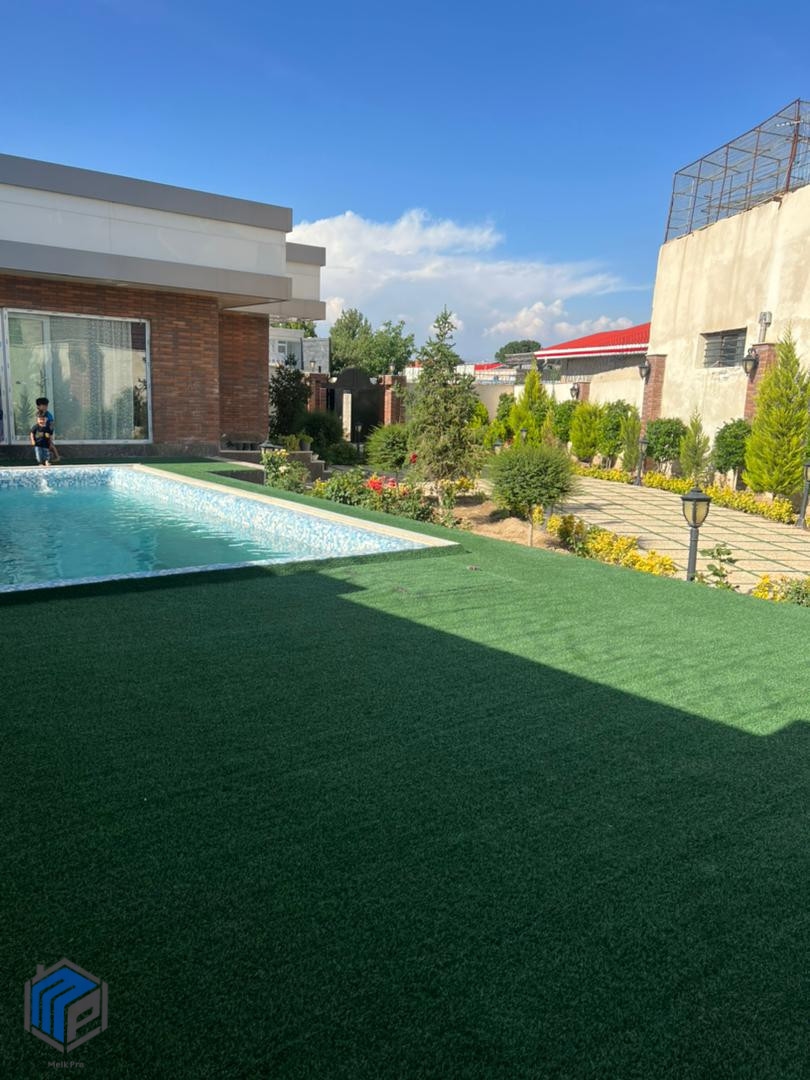 550 متر زمین 130 متر بنا داخل بافت سهیلیه