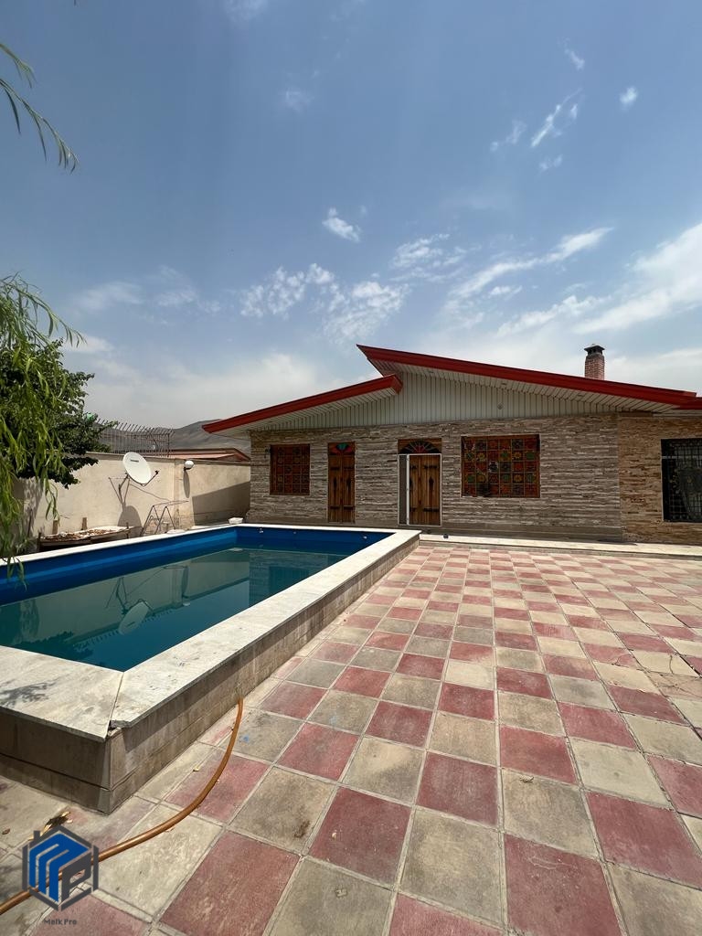 کردان 700 متر زمین 120 متر بنا