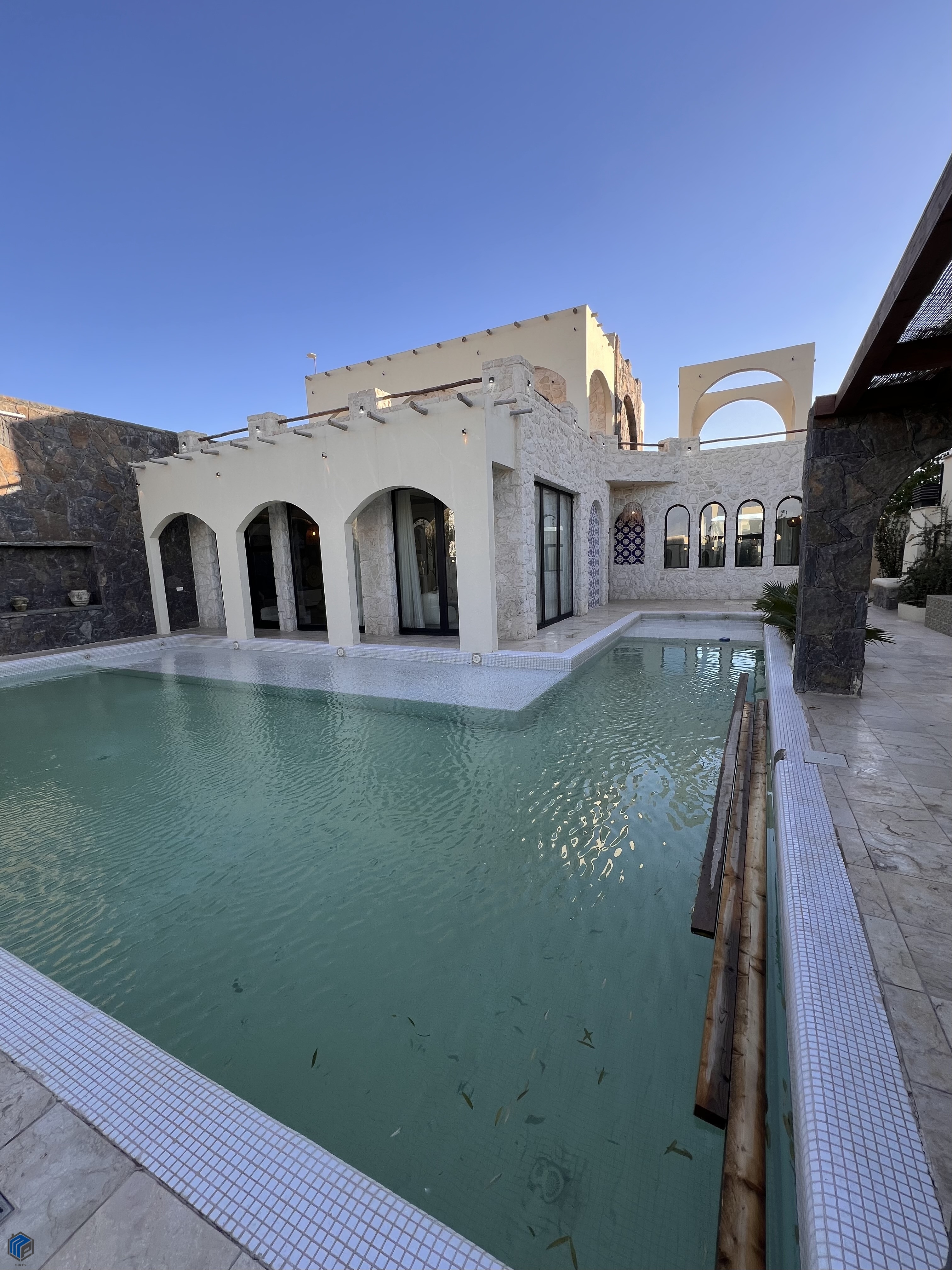 ویلا مدیترانه ای به سبک کازابلانکا - تصویر 16