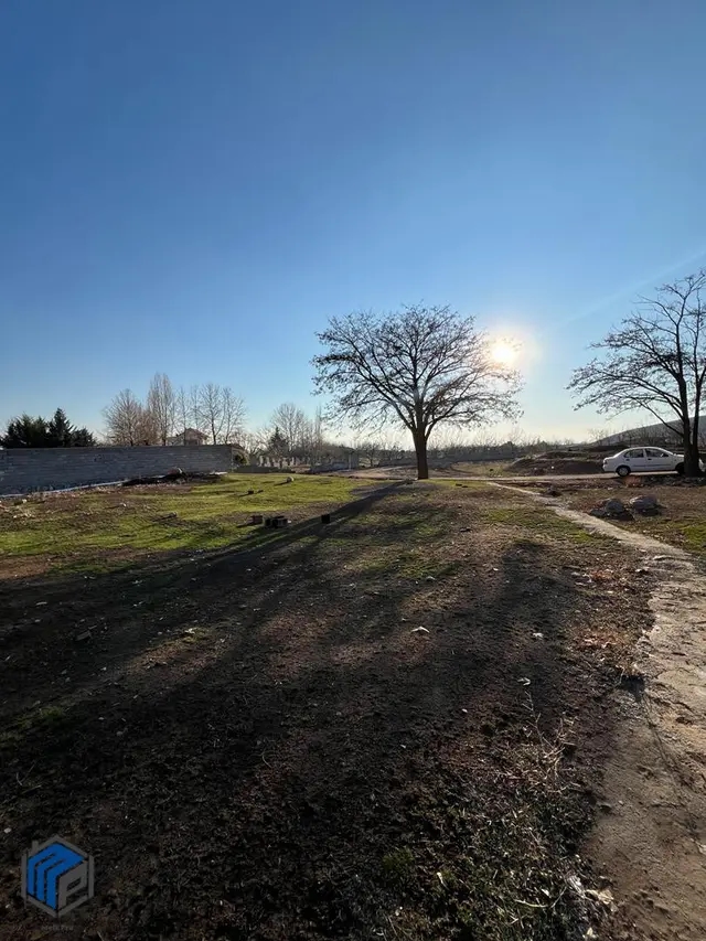 کردان  روستای خوروین ۳۵۰ متر زمین