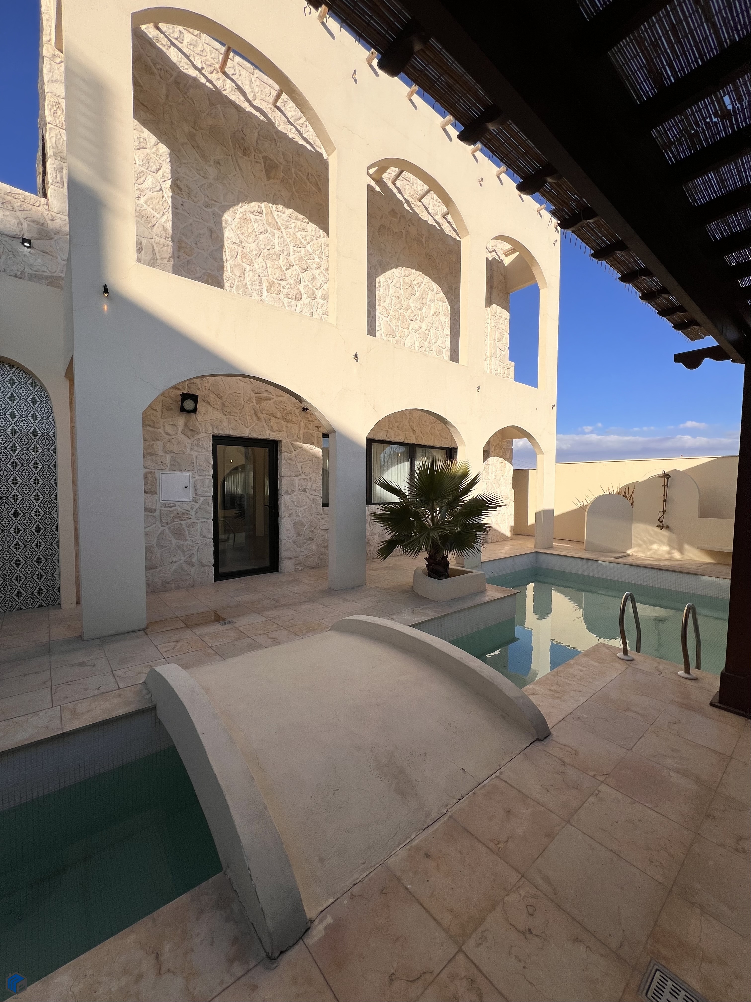 ویلا مدیترانه ای به سبک کازابلانکا - تصویر 25