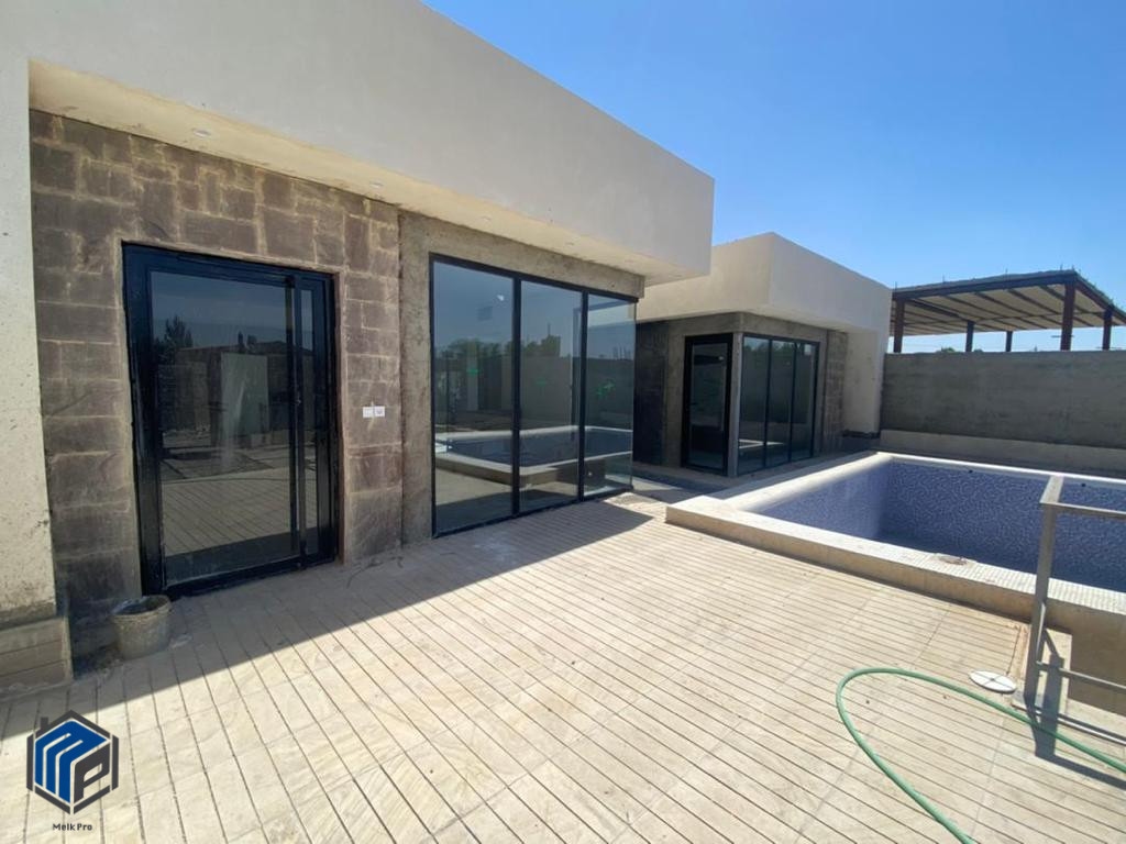 250 متر زمین 100 متر بنا سهیلیه