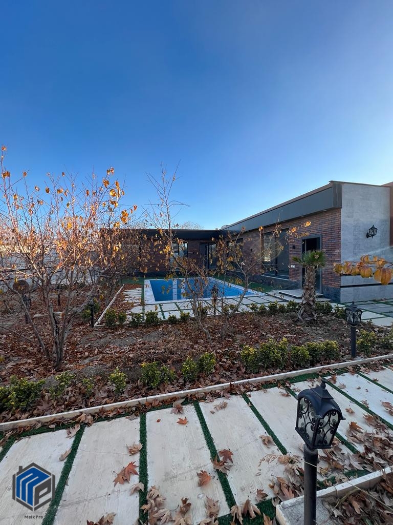 تهراندشت سعید اباد 680 متر زمین 220 متر بنا