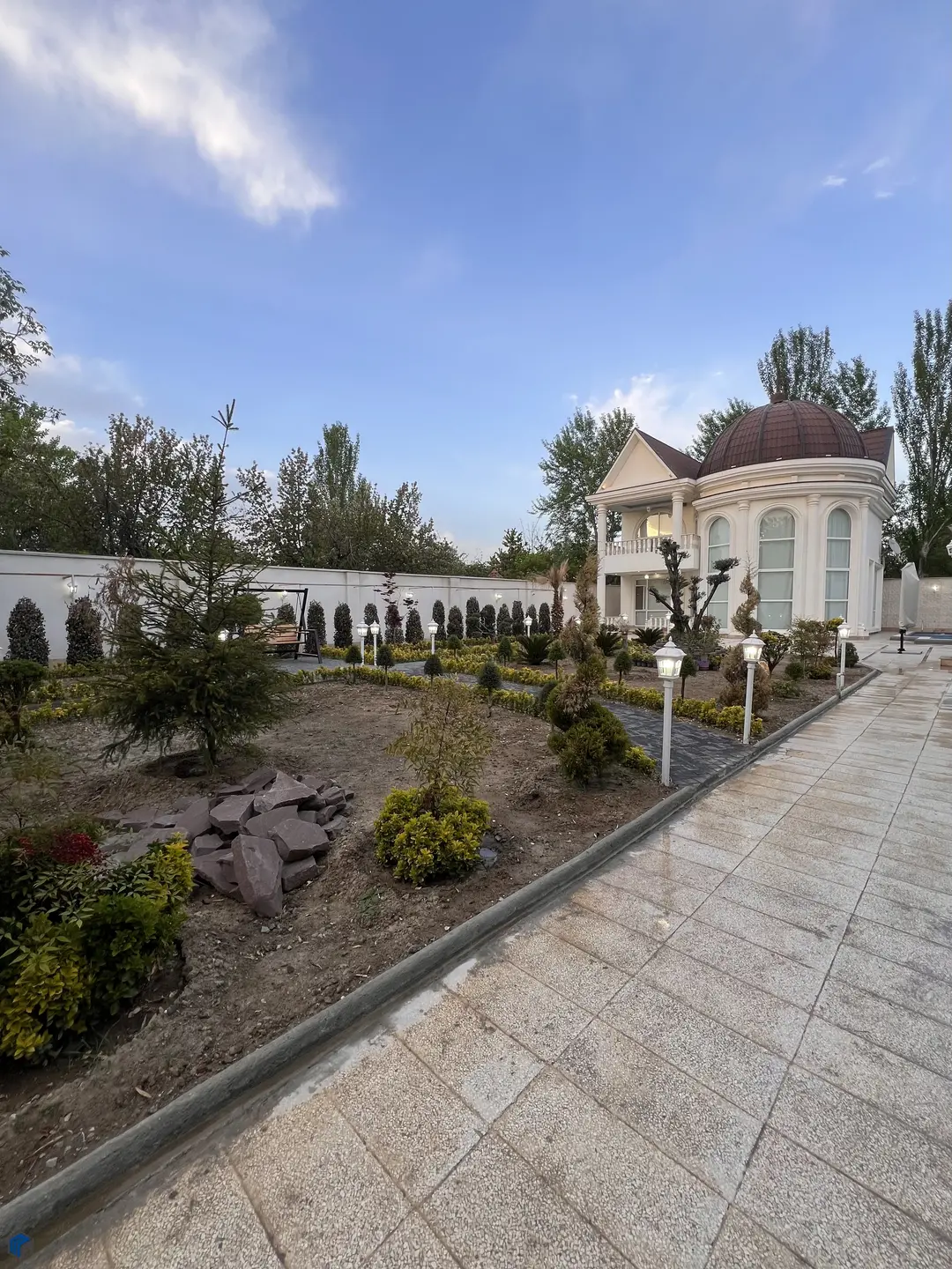 عمارت گلستان شهرک جهان ویلا - تصویر 1