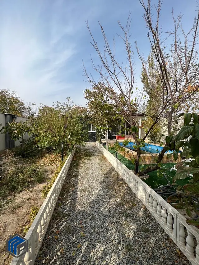 چهارباغ روستای عرب اباد ۶۵۰متر زمین - ۶۰متر بنا