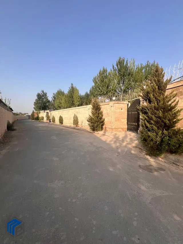 500 متر زمین