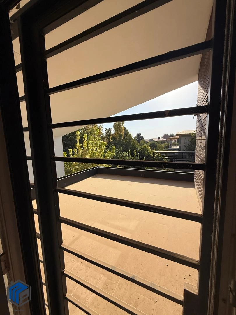 825 متر زمین 250 متر بنا - تصویر 8